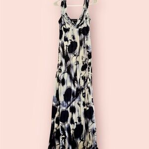 Casual blue and white maxi dress